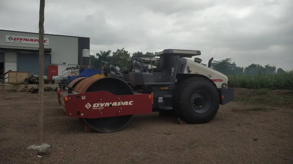 DYNAPAC CA305D