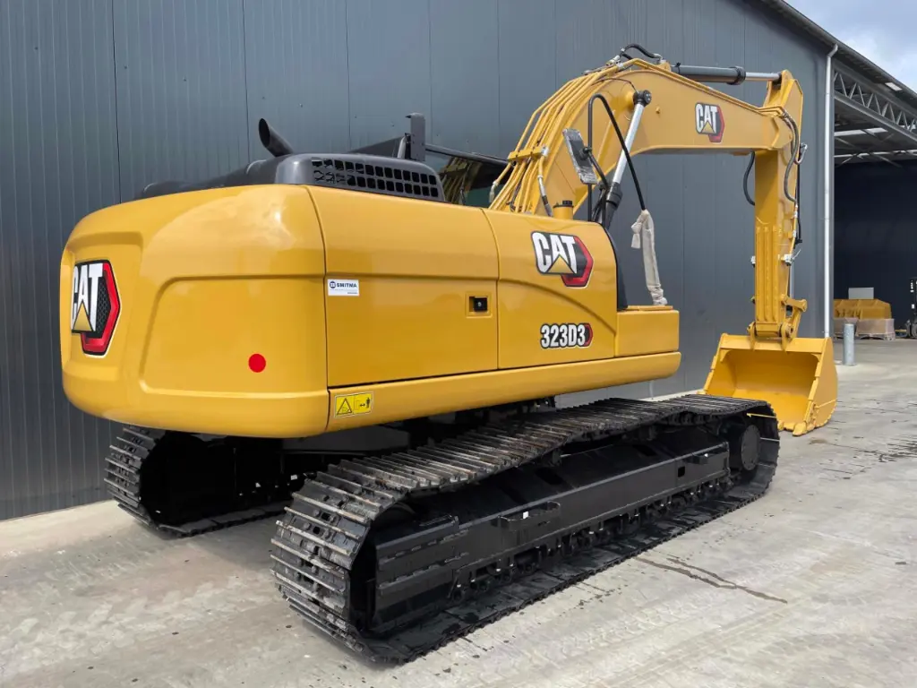 CAT 323D3