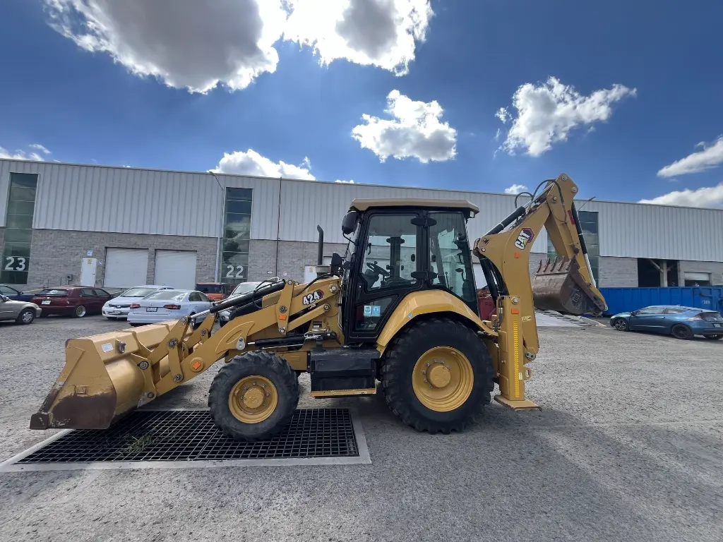 RETROEXCAVADORA CAT 424 4WD - 2022