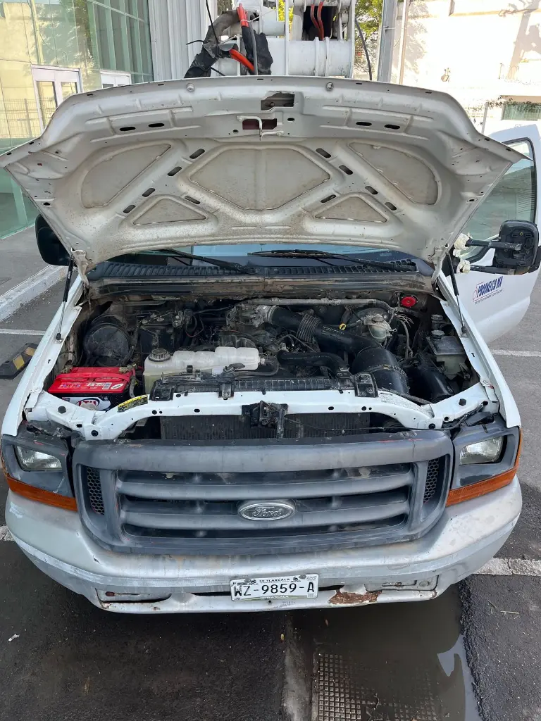 FORD F350 XL CON PLATAFORMA ALTEC AT37G