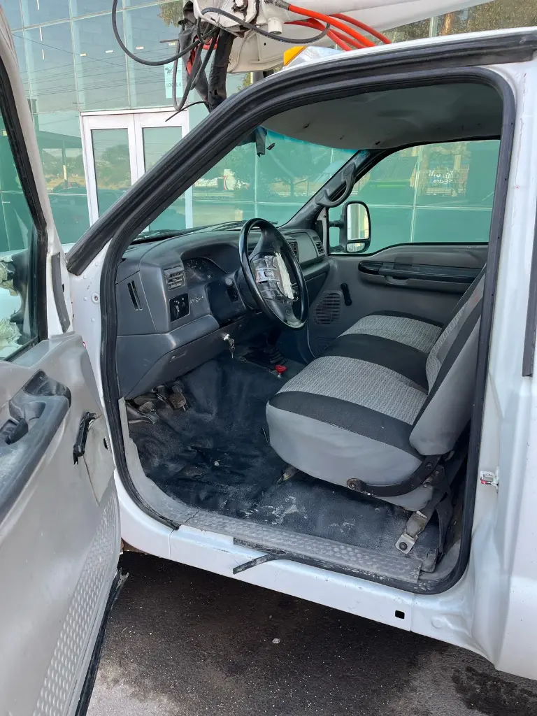 FORD F350 XL CON PLATAFORMA ALTEC AT37G