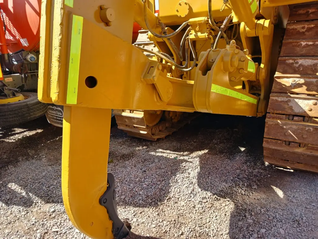 BULLDOZER SEMINUEVO CAT D8T 2018