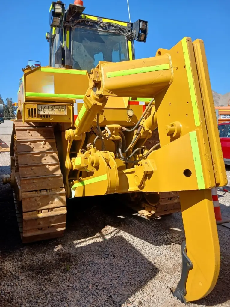 BULLDOZER SEMINUEVO CAT D8T 2018