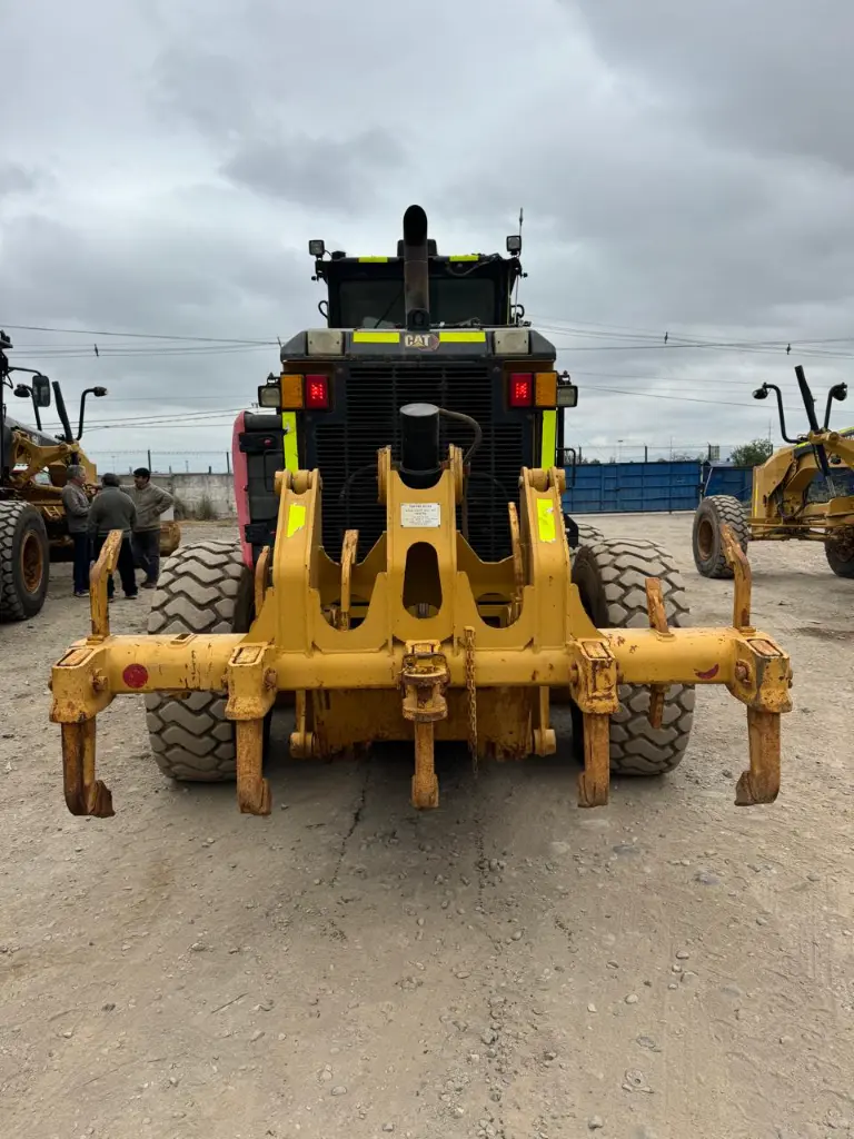 CAT 150 AWD AÑO 2021 7,628 HORAS HORAS